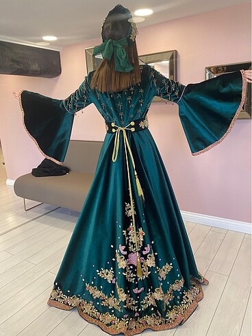 36 Beden yeşil Renk SATILIK KAFTAN BİNDALLI