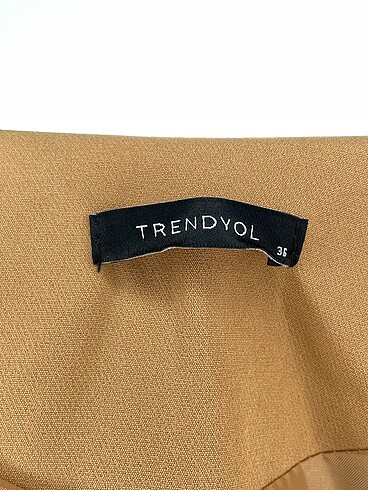 36 Beden çeşitli Renk Trendyol & Milla Yelek %70 İndirimli.