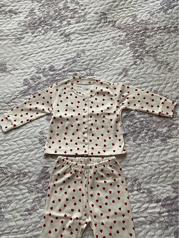 3 Ay Beden Kalp desenli kız bebek pijama takımı