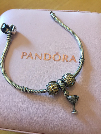 Pandora 18 cm bileklik ve charmlar