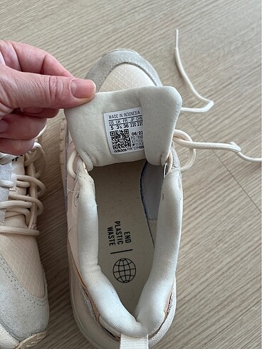 36 Beden camel Renk Orjinal Adidas ayakkabı