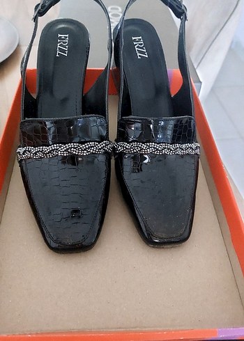 Diğer Yılan Desenli Siyah Topuklu Kadın Ayakkabı