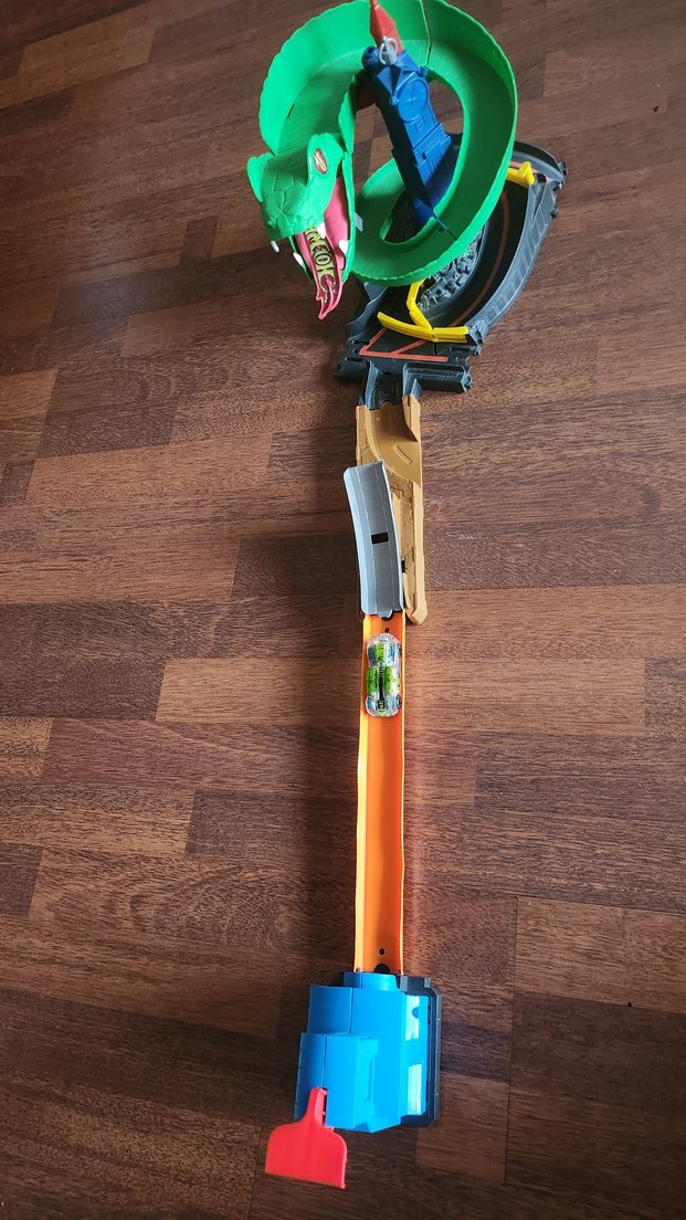 Hot Wheels Renkli Yeşil Yılan Oyun Seti - Görsel 2