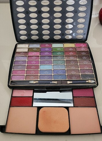 Lancome far, allık ve pudra