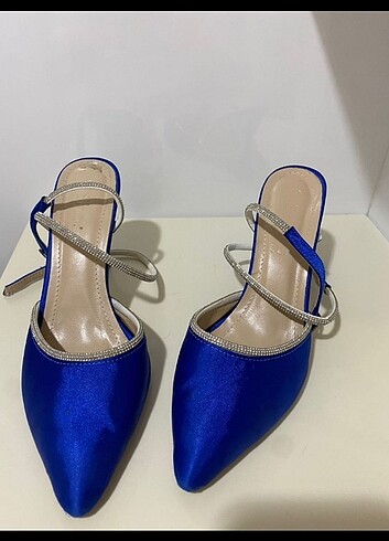 Saks mavisi topuklu ayakkabı