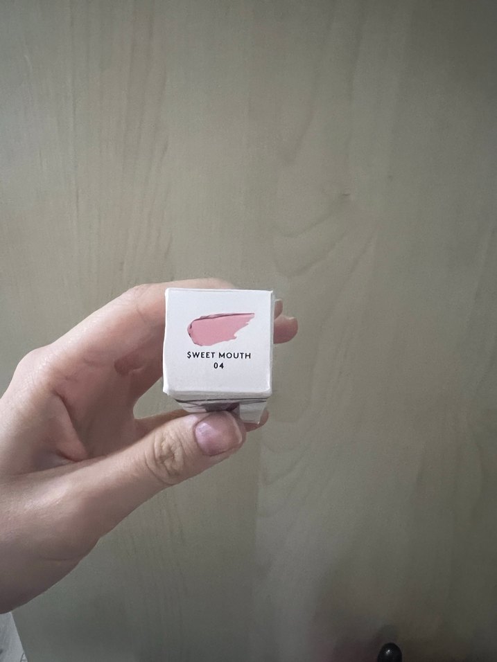 Fenty Beauty Gloss Bomb - Görsel 3