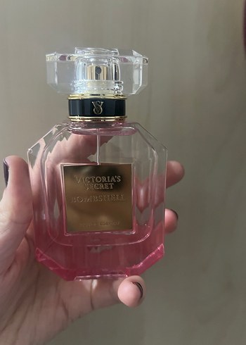 Victoria's Secret Bombshell Kadın Parfümü 50ml - Görsel 3