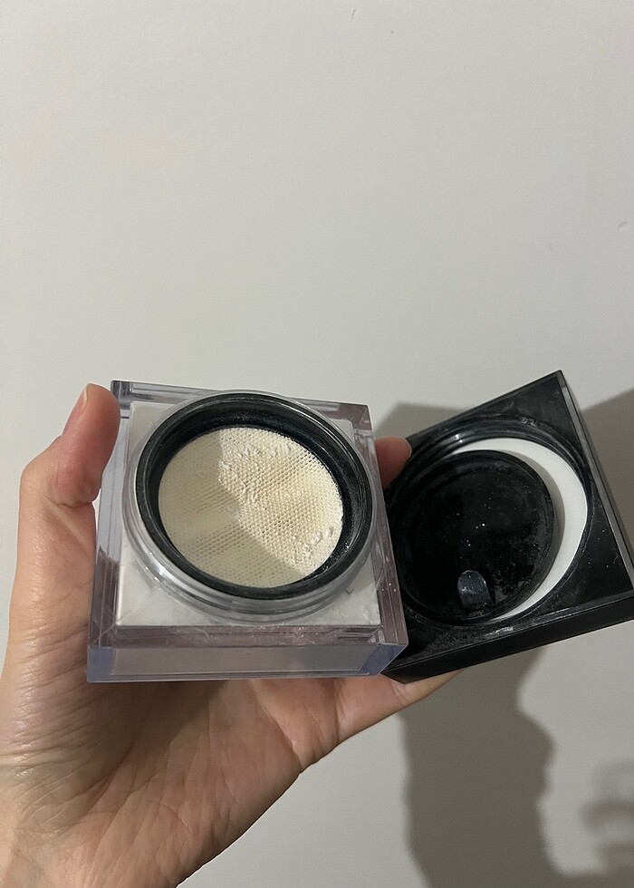 Huda Beauty Pudra - Görsel 3