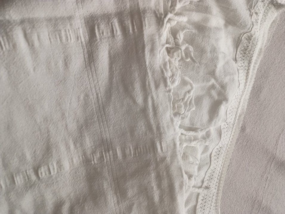 Gri Tonlarda Düz Beyaz Nevresim - Görsel 5