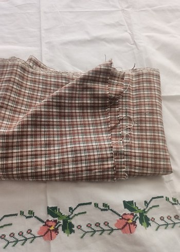 Kahverengi Ekose Masa Örtüsü - Görsel 2