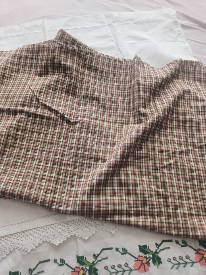 Kahverengi Ekose Masa Örtüsü - Görsel 3