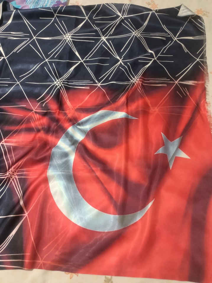 Kadın Kırmızı Desenli Şal - Görsel 4