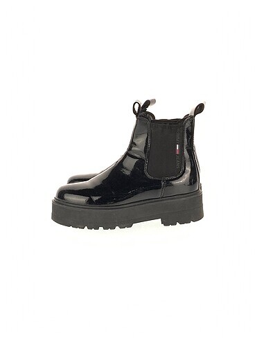 PreLoved Bot %70 İndirimli.