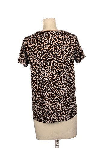 s Beden PreLoved T-shirt %70 İndirimli.