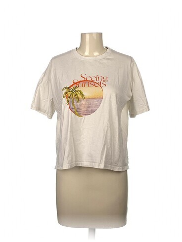 ipekyol T-shirt %70 İndirimli.