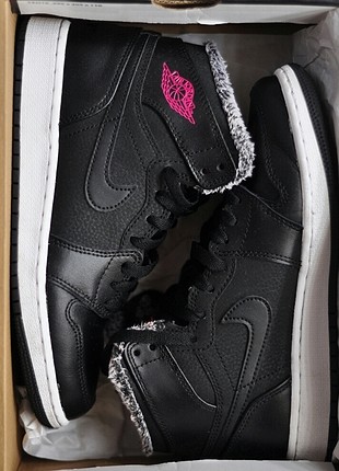 38 Beden siyah Renk Jordan retro 1 ayakkabı