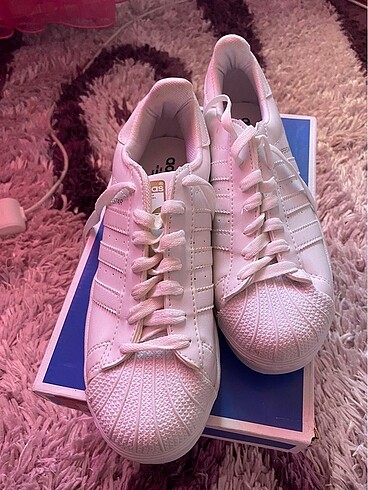 Adidas Superstar