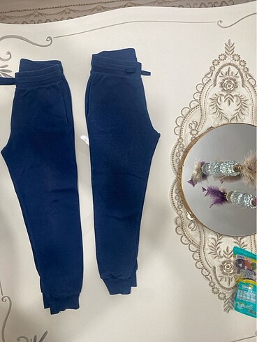 8 Yaş Beden lacivert Renk Adet 75 tl