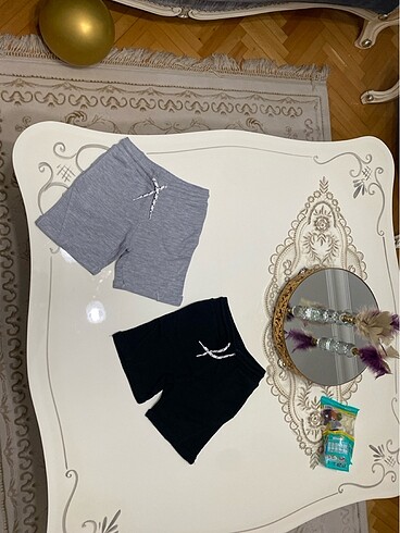 8 Yaş Beden çeşitli Renk Adet 100 tl