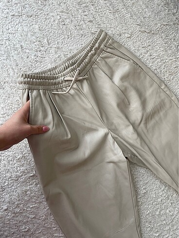 s Beden Zara deri krem rengi jogger pantolon