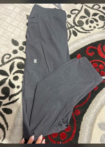 Notus marka medikal scrub ve antrasit alt takım. Halinde - Görsel 2