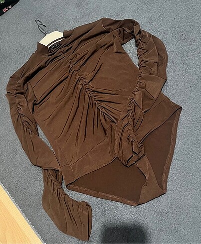 Büzgülü Bodysuit