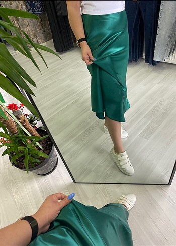 Hafif Yeşil Midi Uzun Etek - Görsel 4