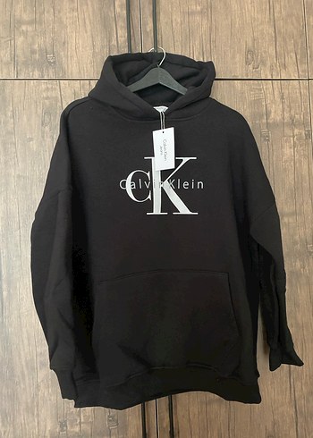 Calvin Klein l