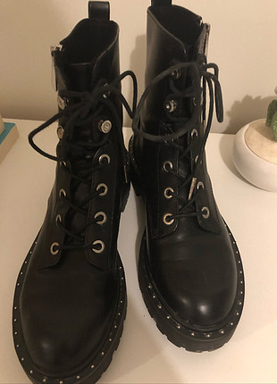 36 Beden Stradivarius Postal