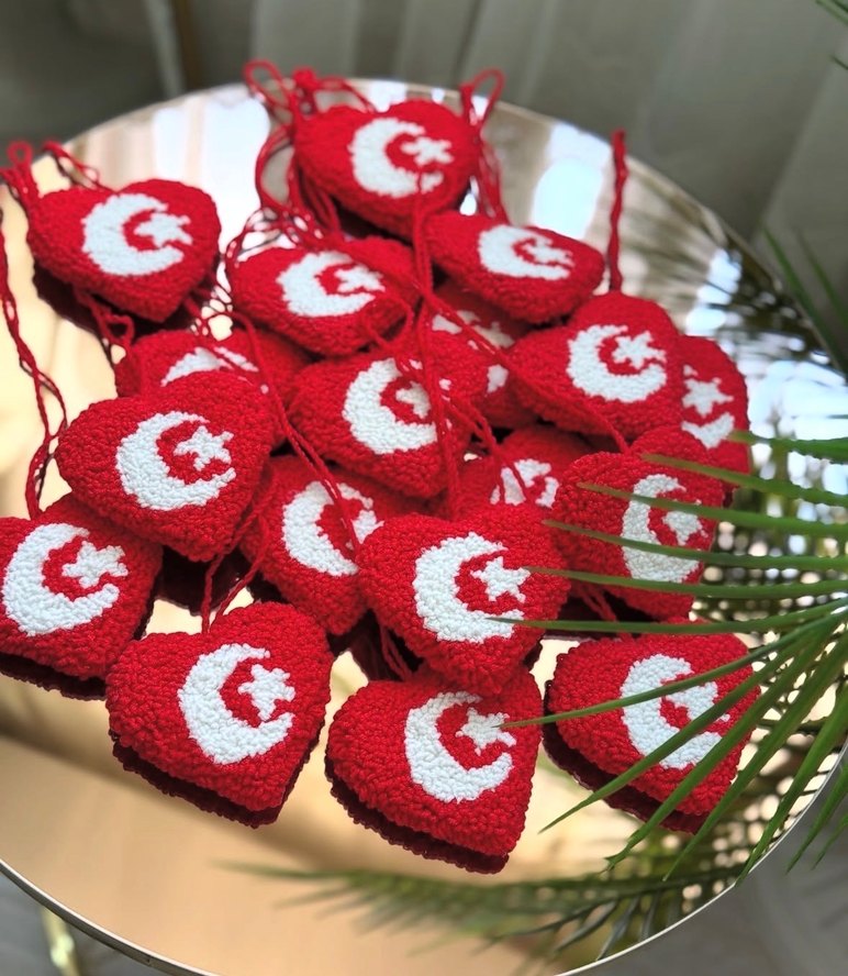 Kırmızı Punch  Kadın Anahtarlık - Görsel 2