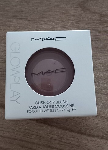 Beden Renk M.a.c glowplay allık blush please rengi