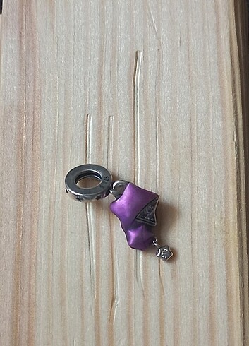 Beden Yıldız charm pandora