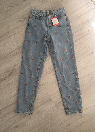 Topshop Gökkuşağı işlemeli mom jean