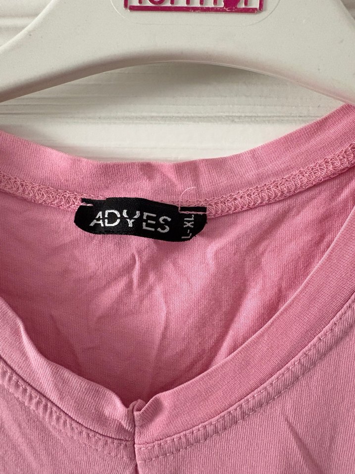 Pembe V Yaka Kısa Kollu hamile elbisesi - Görsel 2