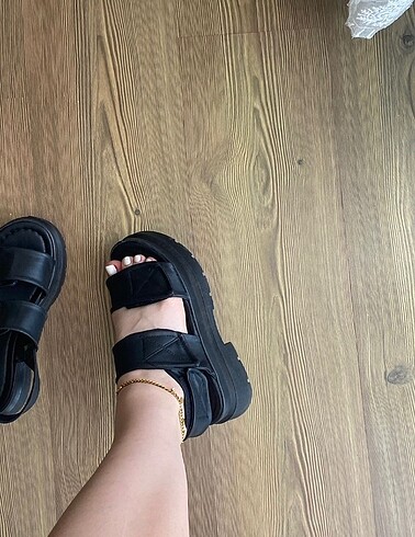 Diğer Yüksek taban sandalet