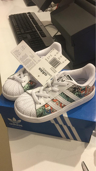 Adidas süperstar 26 bugüne özel