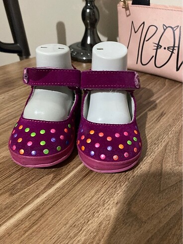 Kız bebek ayakkabısı