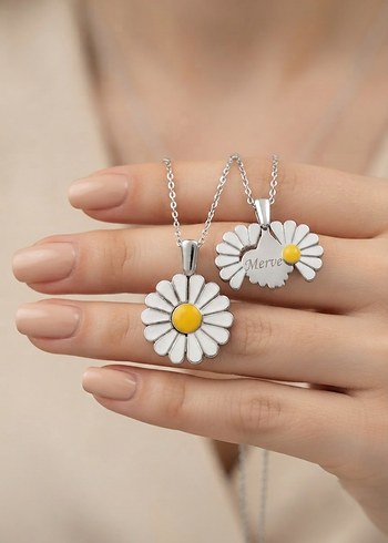 Accessorize Zarif Cicekli Kisiye Ozel Gumus Kolye