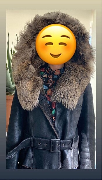 Deri kapüşonlu kürklü mont - Görsel 2