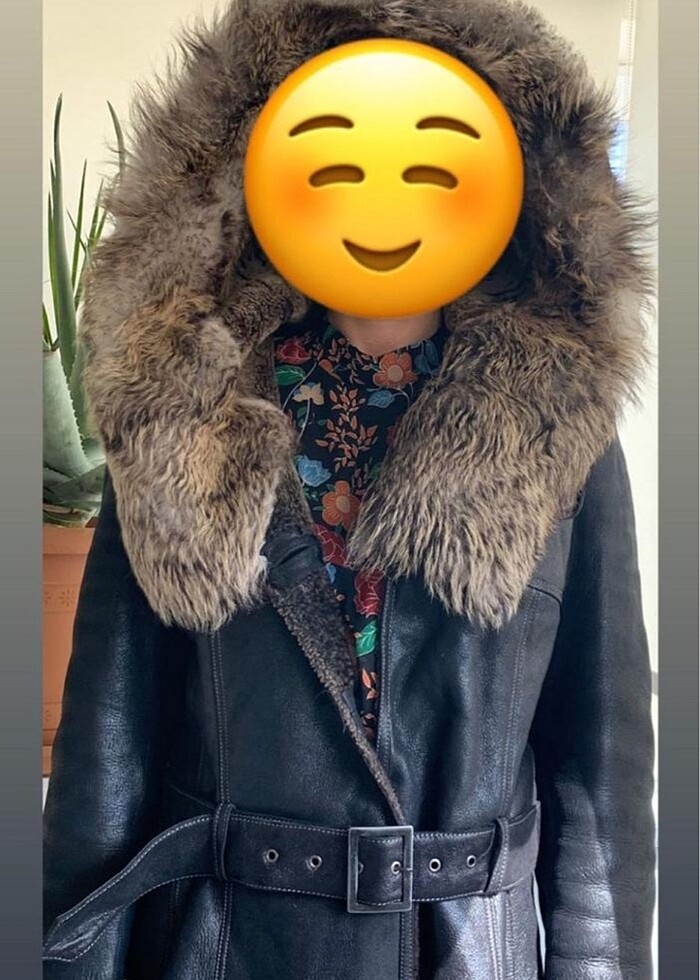 Deri kapüşonlu kürklü mont - Görsel 2