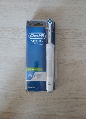 Oral-B Vitality 100 Şarjlı Diş Fırçası