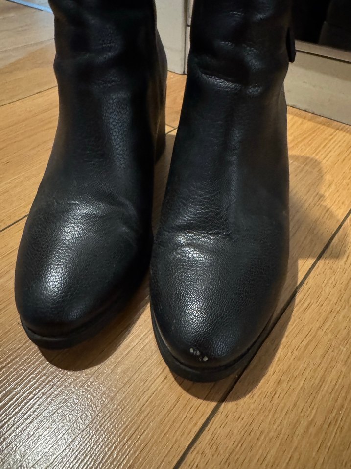 Siyah Deri Topuklu Kadın Bot - Görsel 4