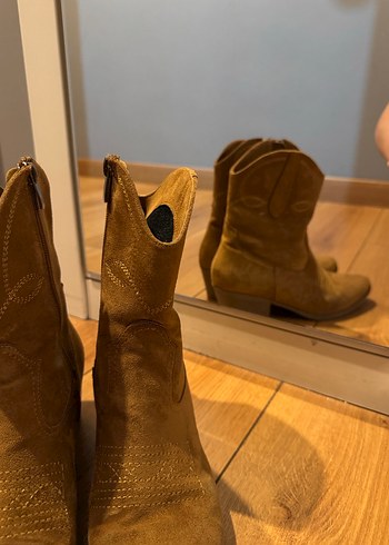 Kahverengi Süet Dolgu Topuklu Kadın Bot - Görsel 3