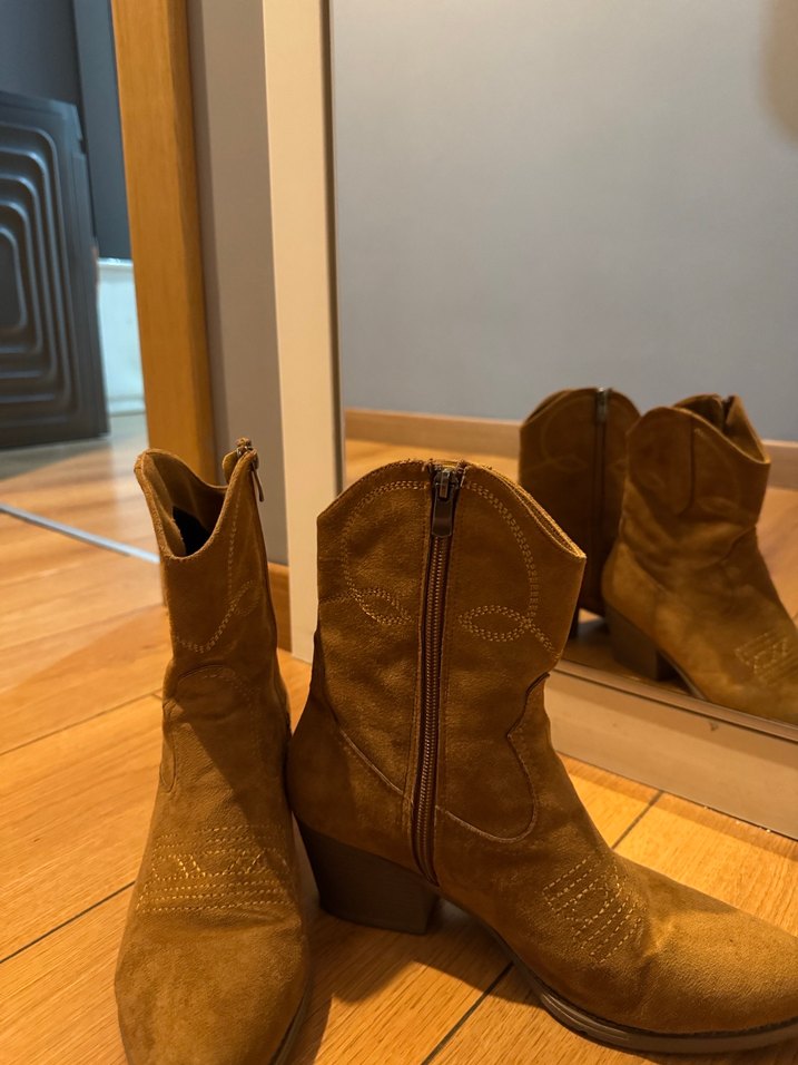 Kahverengi Süet Dolgu Topuklu Kadın Bot - Görsel 4