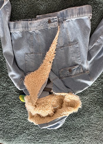 l Beden Gri Kürklü Kadın Denim Ceket