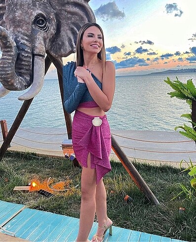 Raisa vanessa gece elbisesi