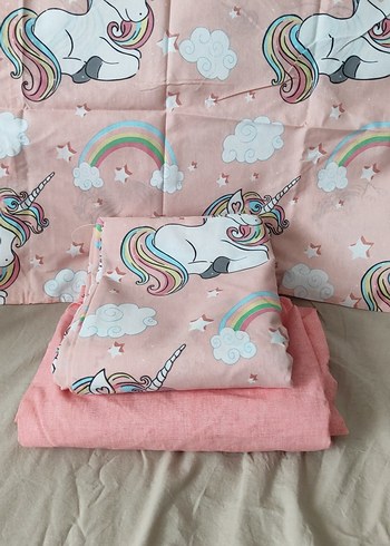 Diğer Pembe Unicorn Desenli Nevresim Takımı