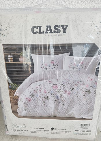 CLASY Çiçek Desenli Kapitoneli Nevresim Takımı