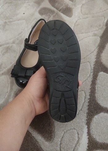 27 Beden Kız Çocuk Siyah Tokalı Babet Ayakkabı