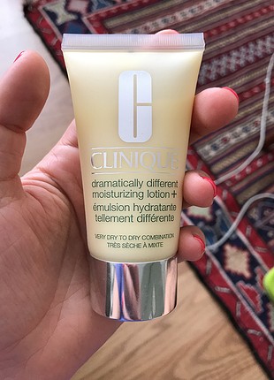 diğer Beden Clinique dramatically moisturizing lotion